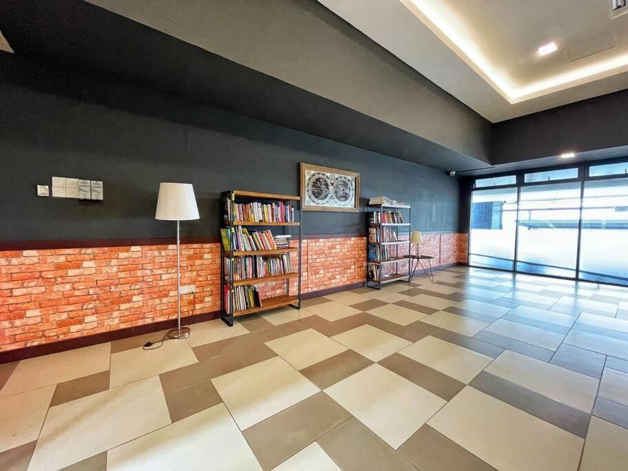 Teo Resident 2 Vivacity Jazz Suite 4 Kuching Extérieur photo