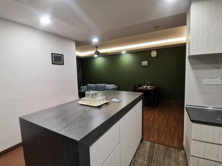 Teo Resident 2 Vivacity Jazz Suite 4 Kuching Extérieur photo